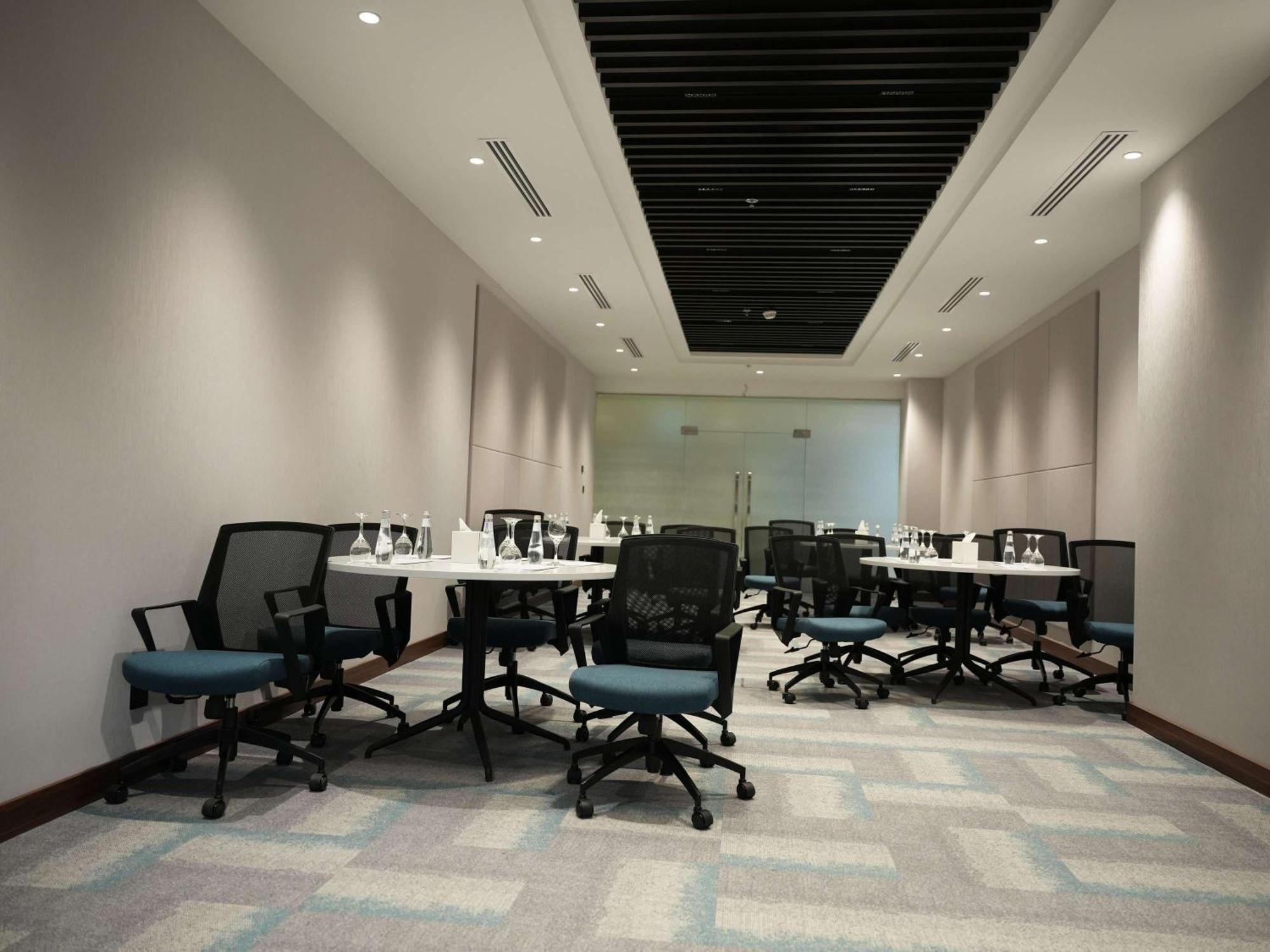 Novotel Riyadh Al Anoud Экстерьер фото