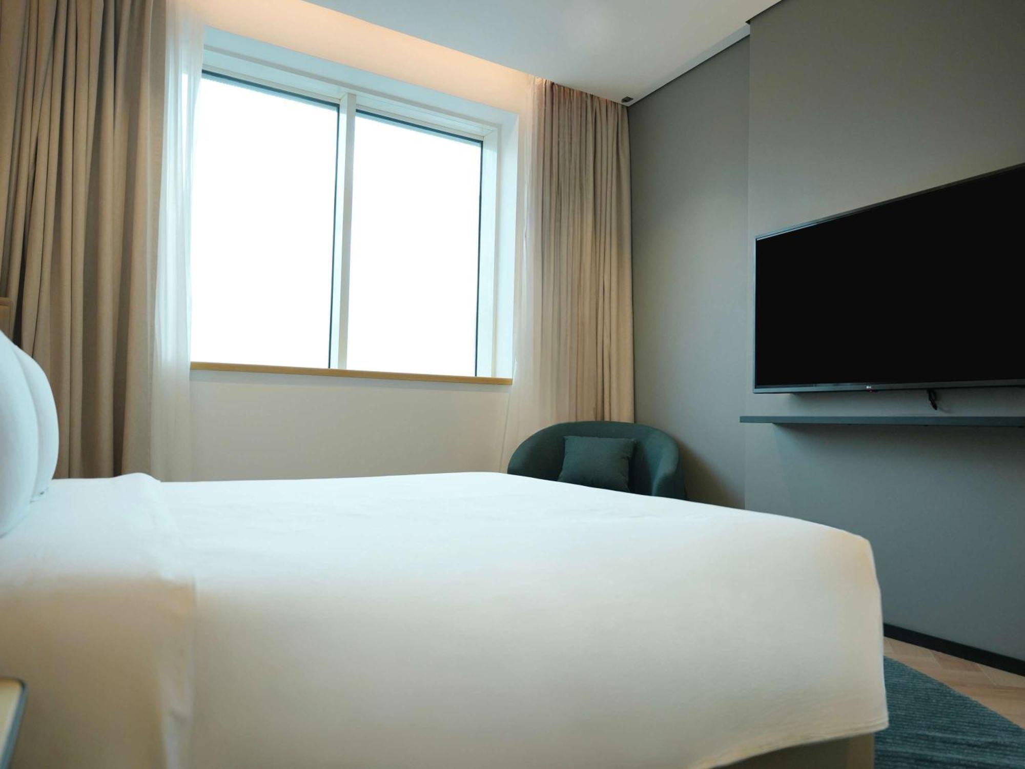 Novotel Riyadh Al Anoud Экстерьер фото